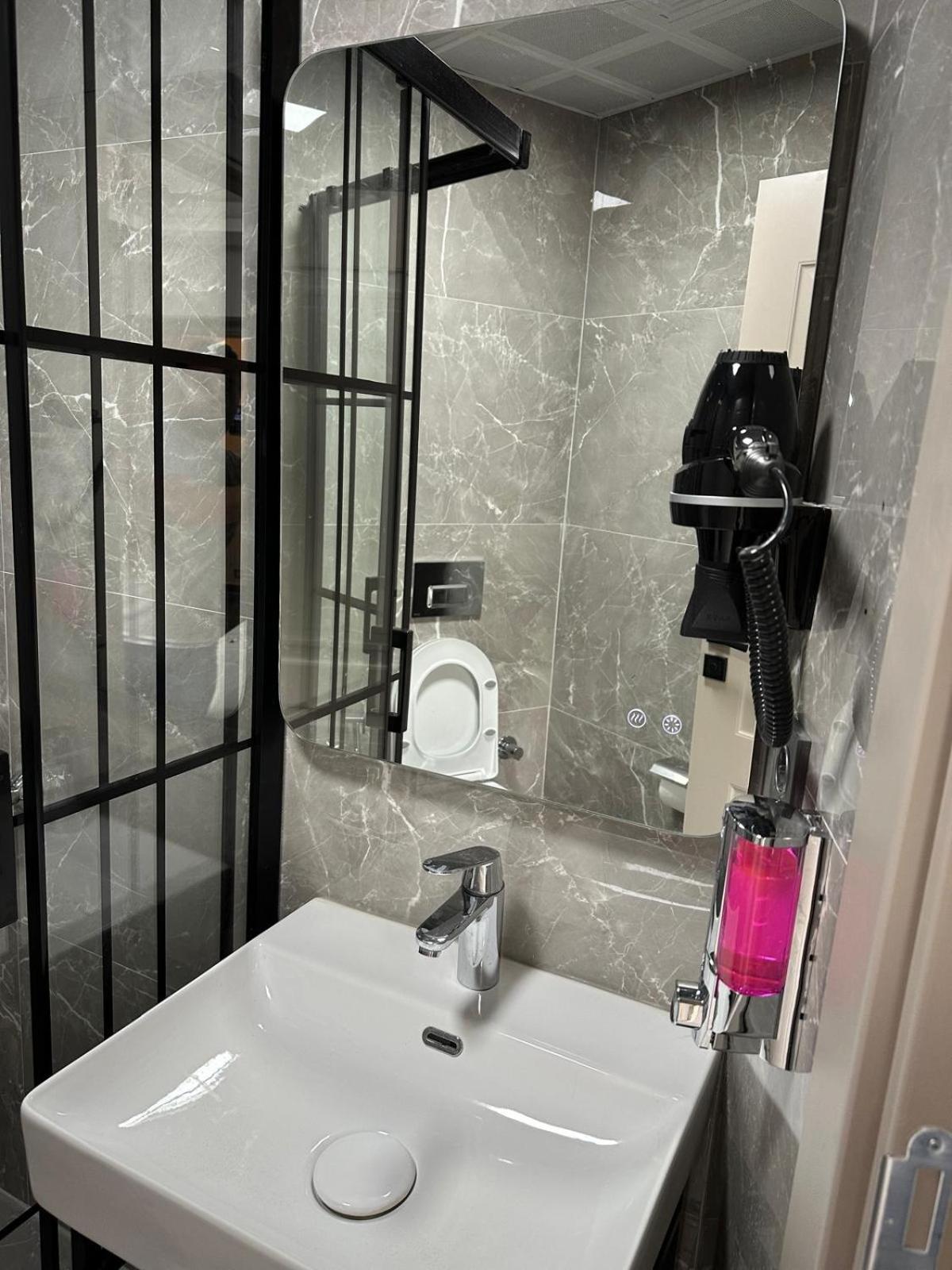 Grand Fm Hotel Stambuł Zewnętrze zdjęcie